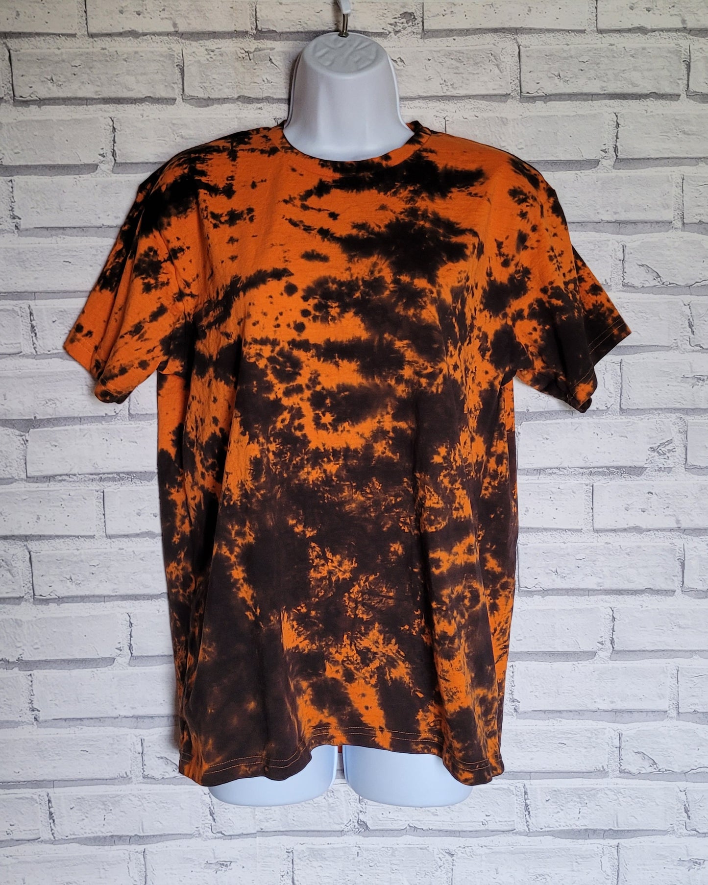 NEW for Halloween Orange & Black Scrunch Tie Dye T-shirt