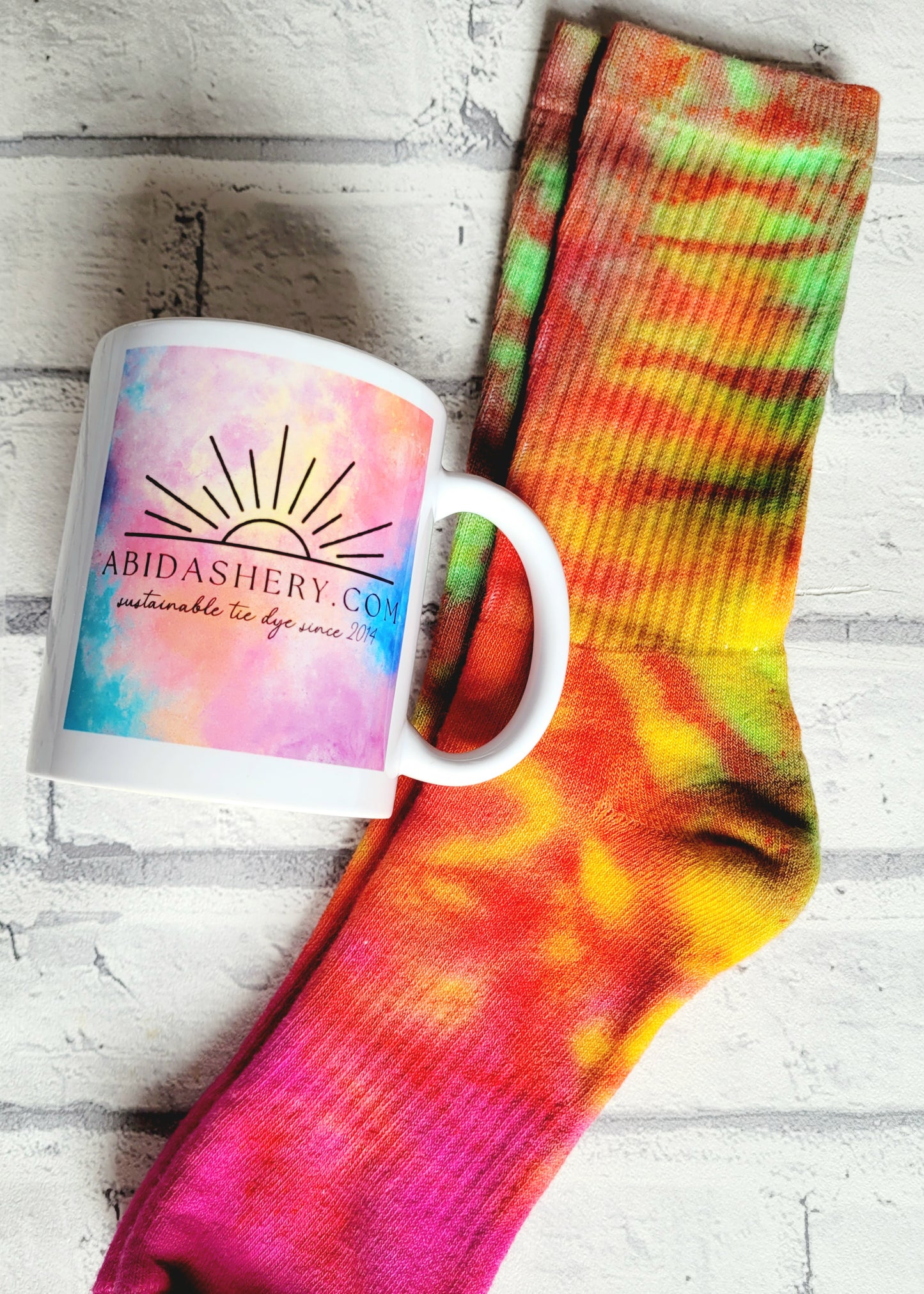 Bamboo Socks & AbiDashery Mug Gift Set Tie Dye Unisex