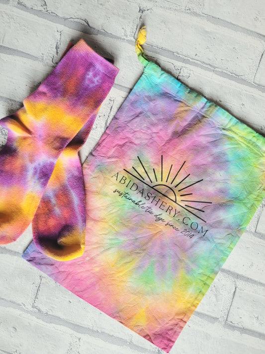 Tie Dye Socks & Pouch Gift Set