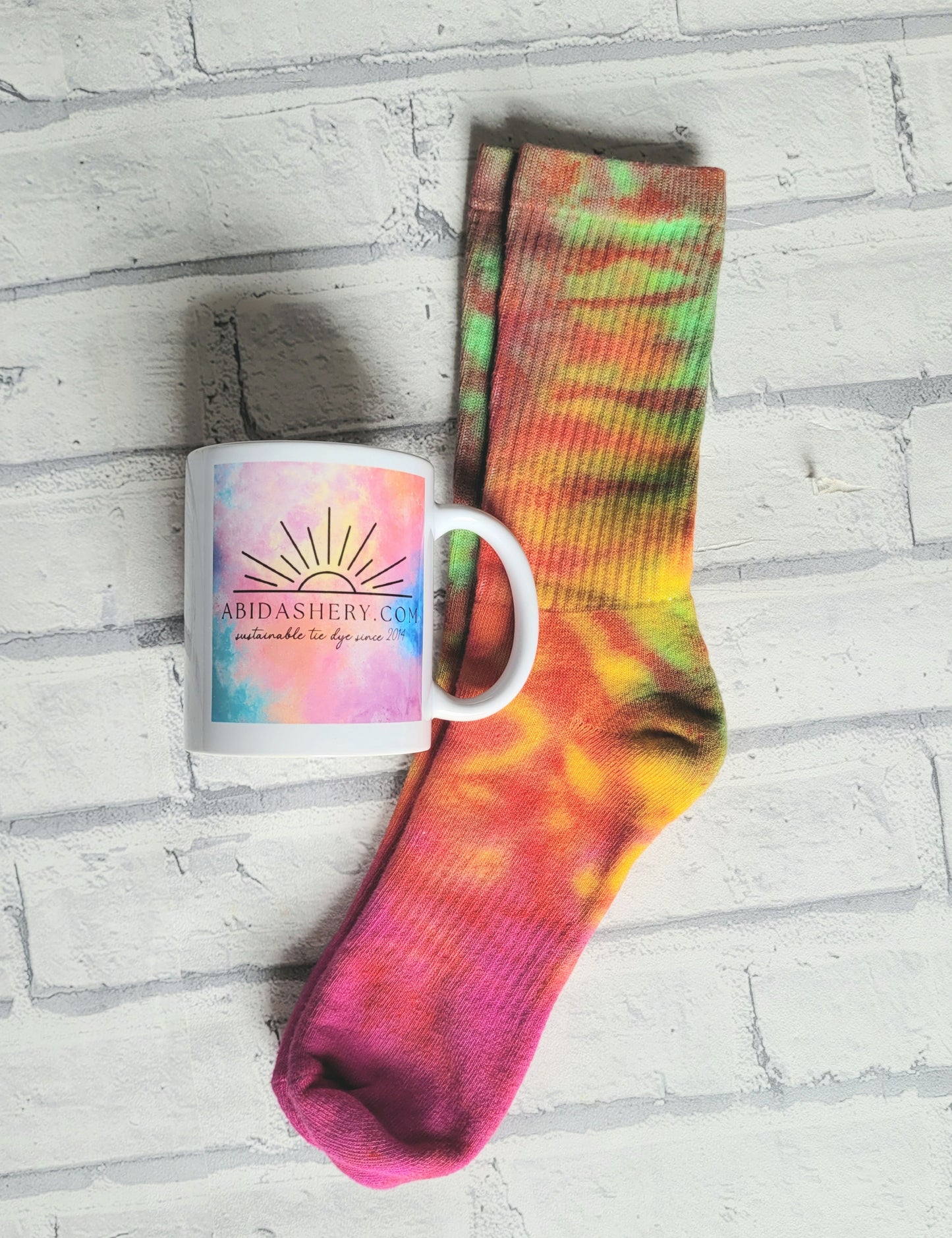 Bamboo Socks & AbiDashery Mug Gift Set Tie Dye Unisex